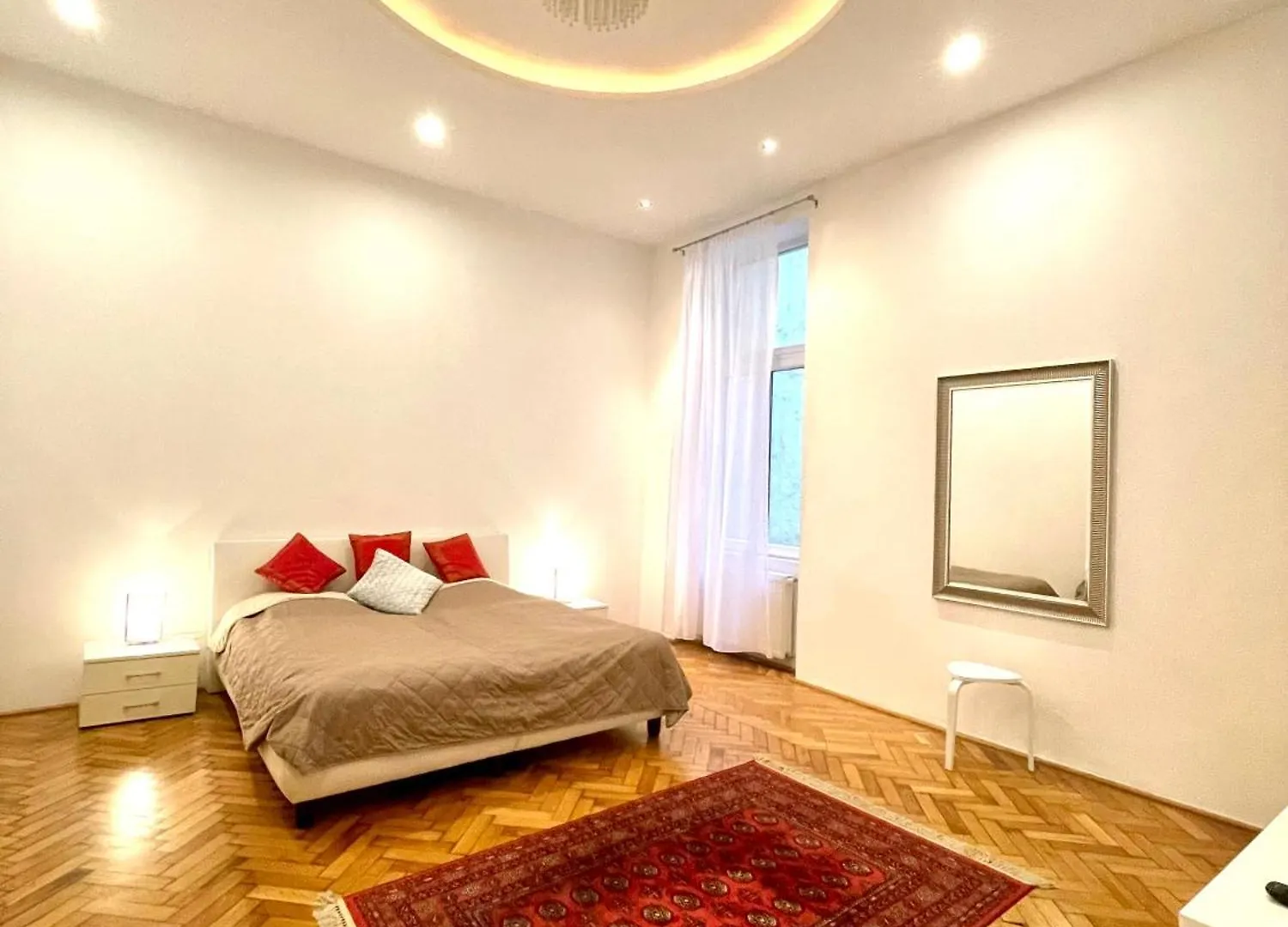 Amazing Swedish 3 Rooms Apartment In The City Center Budapest Magyarország