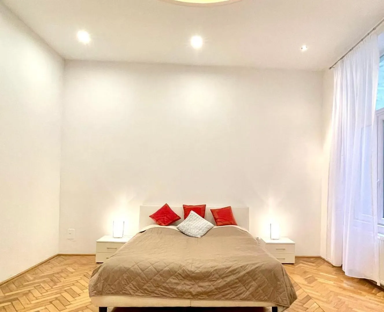 Amazing Swedish 3 Rooms Apartment In The City Center Budapest 0*,